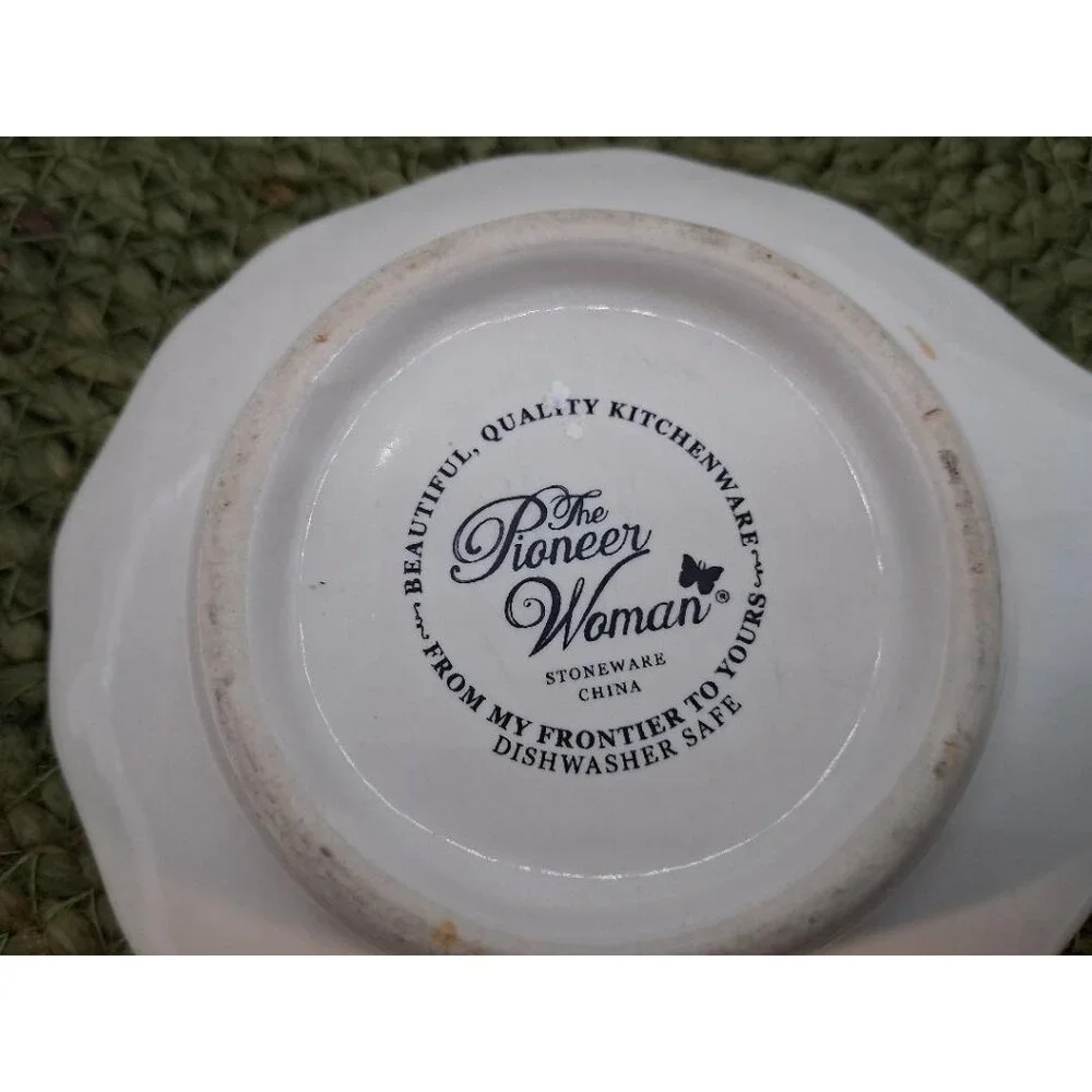 The Pioneer Woman Floral  Poinsettia Stoneware Spoon Rest